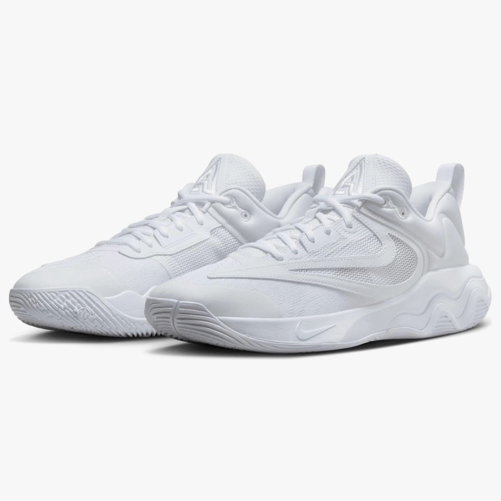 NIKE GIANNIS IMMORTALITY 3 Sneakers
